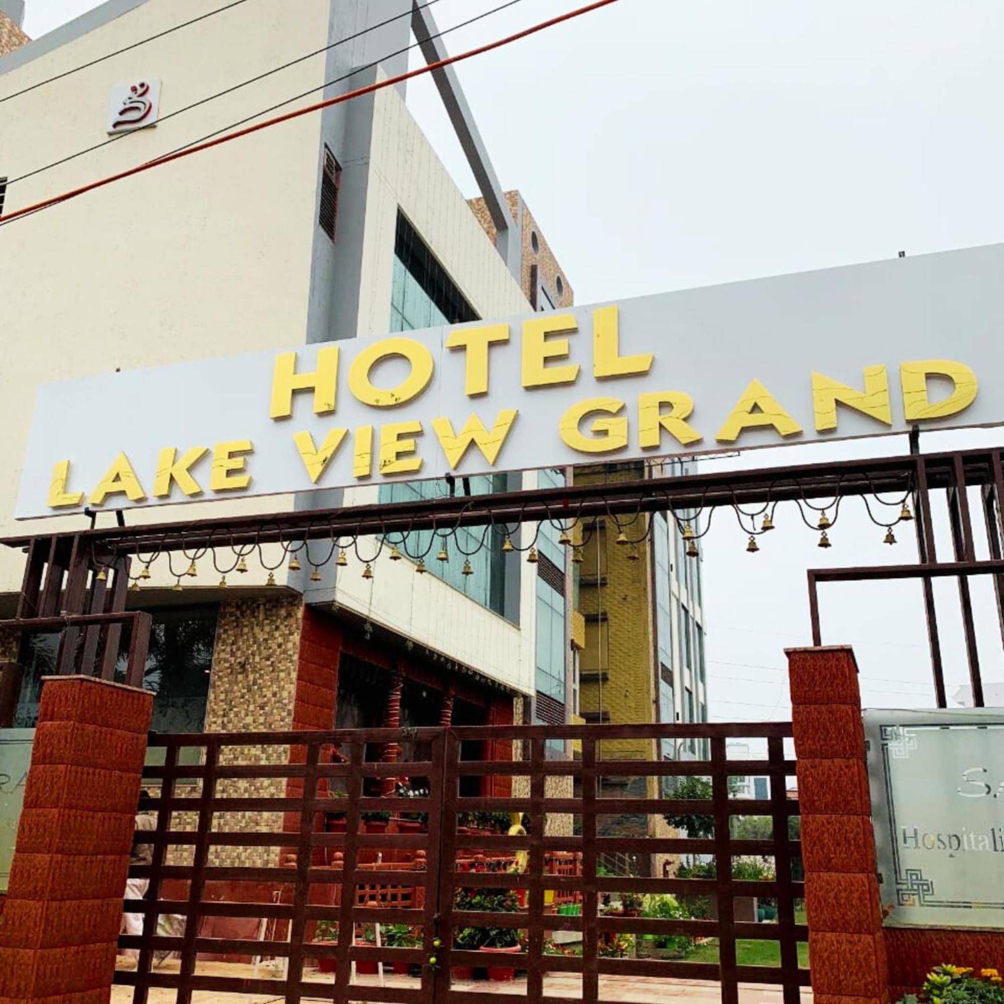 Hotel Lake View Grand Lakhnaú Exteriér fotografie